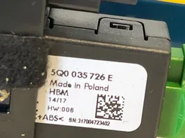 Skoda Superb B8 (3V) Gniazdo / Złącze USB 5Q0035726E