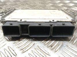 Renault Megane II Sterownik / Moduł ECU 215842882A