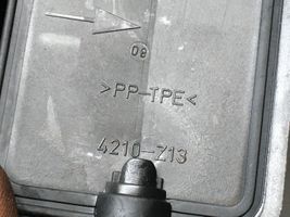 Skoda Fabia Mk1 (6Y) Dysze / Kratki środkowego nawiewu deski rozdzielczej 6Y0819702