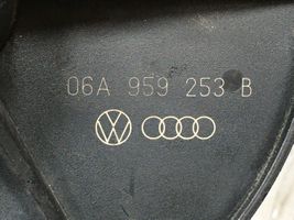 Volkswagen Golf V Toissijainen ilmapumppu 06A131333C