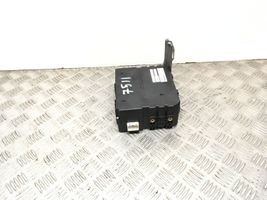 Toyota Prius (NHW20) Module de frein de stationnement 8968033010