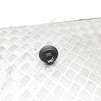 Volkswagen Polo IV 9N3 Oil filter cover 045117061F