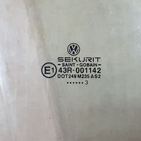 Volkswagen Polo Pagrindinis priekinių durų stiklas (keturdurio) DOT249M235AS2