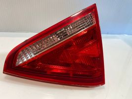Audi S5 Lampy tylnej klapy bagażnika 8T0945094