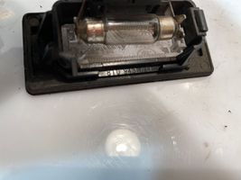 Audi Q5 SQ5 Lampa oświetlenia tylnej tablicy rejestracyjnej 8T0943021