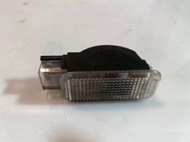 Audi A4 S4 B8 8K Luce interna per portiera anteriore 094741