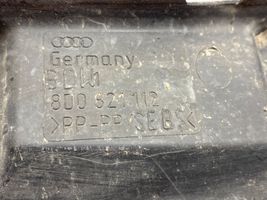 Audi A4 S4 B5 8D Rivestimento dell’estremità del parafango 8D0821112