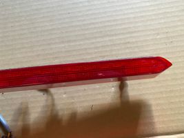 Subaru XV II Lampy tylnej klapy bagażnika 84751VA000