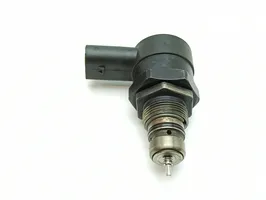 Mercedes-Benz E W211 Regolatore di pressione del carburante A6110780449