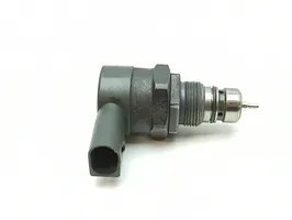 Mercedes-Benz E W211 Regolatore di pressione del carburante A6110780449