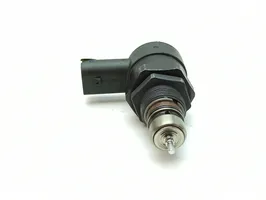 Mercedes-Benz E W211 Regolatore di pressione del carburante A6110780449