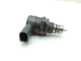 Mercedes-Benz E W211 Regolatore di pressione del carburante A6110780449