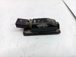 Porsche Cayenne (92A) Lampa oświetlenia tylnej tablicy rejestracyjnej 1K8943021