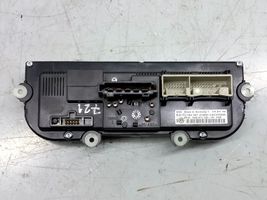 Volkswagen Golf VI Panel klimatyzacji 5HB011292