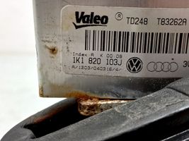 Volkswagen Jetta VI Ilmastointilaitteen sisälauhdutin (A/C) 1K1820103J