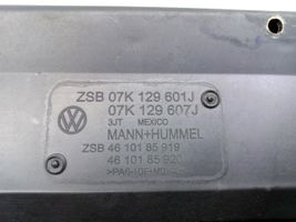 Volkswagen Jetta VI Ilmansuodattimen kotelo 07K129607J