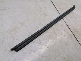 Volkswagen Golf VI Rivestimento modanatura del vetro della portiera anteriore 5K4837479