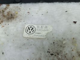 Volkswagen PASSAT B7 USA Hansikaslokerosarja 561857097L