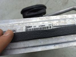 Volkswagen Jetta VI Gaisa kondicioniera radiators (salonā) 670680D