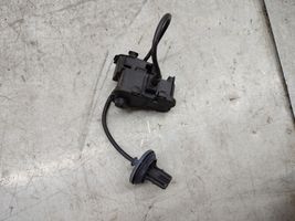 Volkswagen Jetta VI Fuel tank cap lock motor 5C6810773H