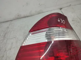 BMW 3 E46 Задний фонарь в кузове 