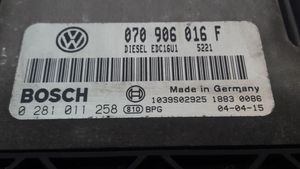 Volkswagen Touareg I Centralina/modulo del motore 070906016F