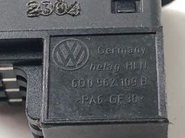 Volkswagen Polo V 6R Signalizacijos jungtukas 6Q0962109B
