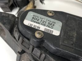 Volkswagen PASSAT B5 Akceleratoriaus pedalas 8D2721523