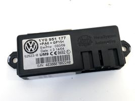 Volkswagen New Beetle Muut ohjainlaitteet/moduulit 1Y0951177
