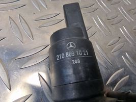 Mercedes-Benz A W169 Tuulilasi tuulilasinpesimen pumppu 2108691021