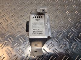 Audi A2 Wzmacniacz audio 8Z0035223