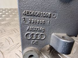 Audi A8 S8 D3 4E Jäähdyttimen kehyksen suojapaneelin kiinnike 4E0806109E