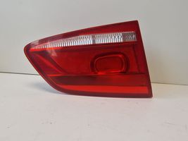 Volkswagen PASSAT B7 Luces portón trasero/de freno 3AF945093K