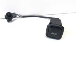 Audi A6 S6 C7 4G AUX-pistokeliitin 4G0035474