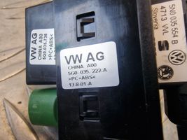 Volkswagen Golf VII Connecteur/prise USB 5G0035222A