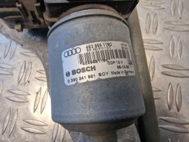 Audi A8 S8 D3 4E Tringlerie et moteur d'essuie-glace avant 4E2955023J