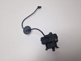 Volkswagen Golf VI Serratura del tappo del serbatoio del carburante 5N0810773D