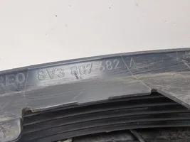 Audi A3 S3 8V Etupuskurin alempi jäähdytinsäleikkö 8V3807682A