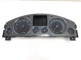 Volkswagen Phaeton Speedometer (instrument cluster) 3D0920882D