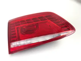 Volkswagen PASSAT B7 Lampy tylnej klapy bagażnika 3AF345307E