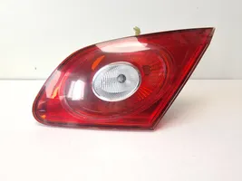 Volkswagen PASSAT CC Lampy tylnej klapy bagażnika 3C8945094E