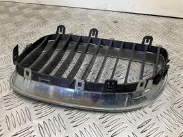 BMW 5 E60 E61 Grille de calandre avant 7027062