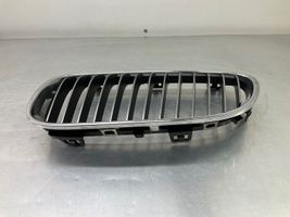 BMW 3 E92 E93 Griglia superiore del radiatore paraurti anteriore 7254967