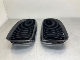 BMW 3 E92 E93 Atrapa chłodnicy / Grill 2158984