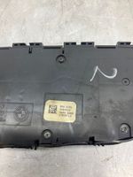 BMW 5 G30 G31 Interruttore di controllo del sedile 9384918