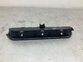 BMW 5 G30 G31 Interruttore di controllo del sedile 6826746