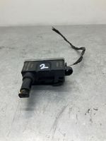 BMW 5 G30 G31 Serratura del tappo del serbatoio del carburante 7378259