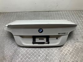 BMW 5 E60 E61 Задняя крышка (багажника) 