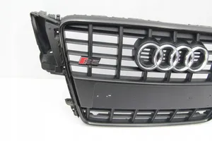 Audi A5 8T 8F Grotelės priekinės 8T0853651F