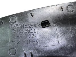 Audi A3 S3 8V Moldura de la luz trasera 8V5945254B